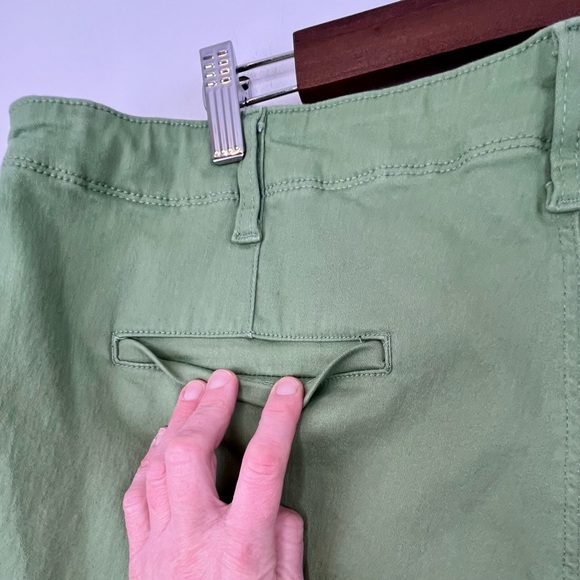 DG2 by Diane Gilman Virtual Stretch Denim Pull-On Bootcut Jean Sage, Size 20W - Picture 12 of 13